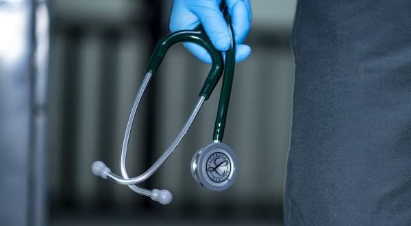 L’éthique professionnelle en débat : les médecins en conclave