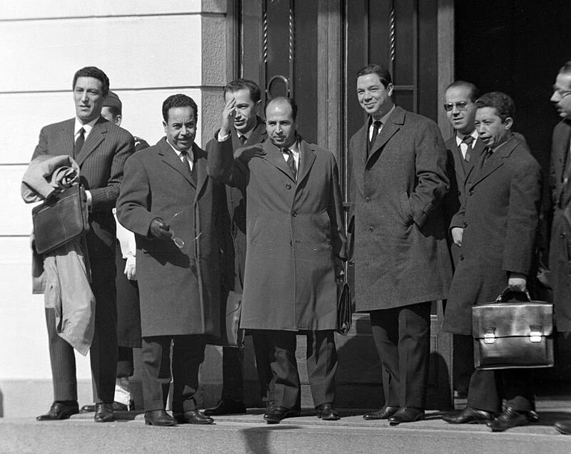 Le moudjahid et ancien diplomate Mohamed Debbah : le génie de la ...