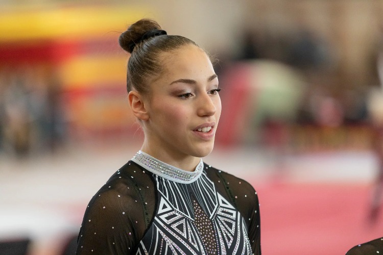 Jo-2024/Gymnastique : Kaylia Nemour, La Grande Favorite Aux Barres ...