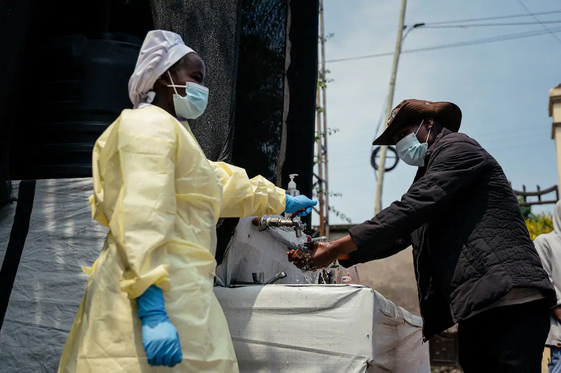 ebola-et-hantavirus-le-monde-vit-une-poque-dangereuse-alerte-l